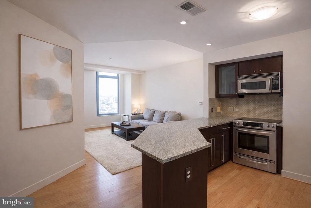 675 President Street - Photo 1
