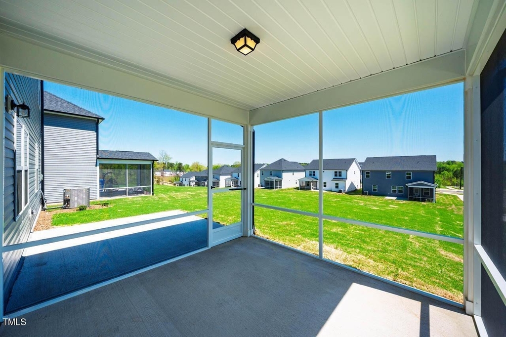 1400 Hollyview Avenue - Photo 7