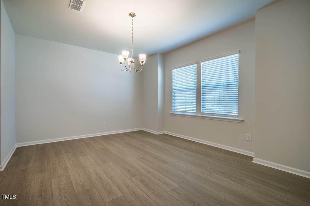 1400 Hollyview Avenue - Photo 9