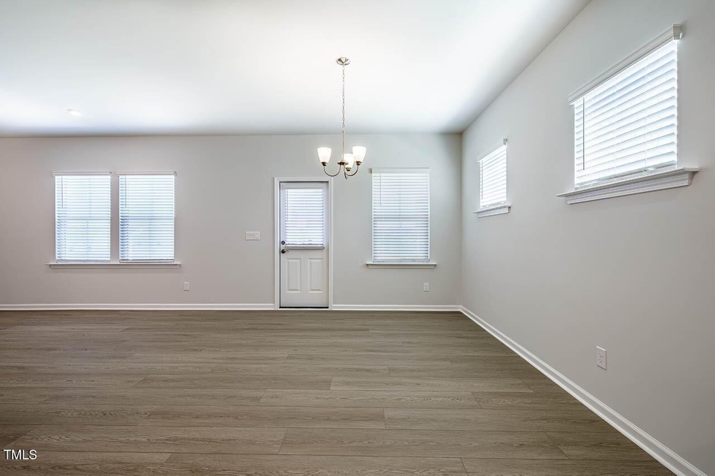 1400 Hollyview Avenue - Photo 20