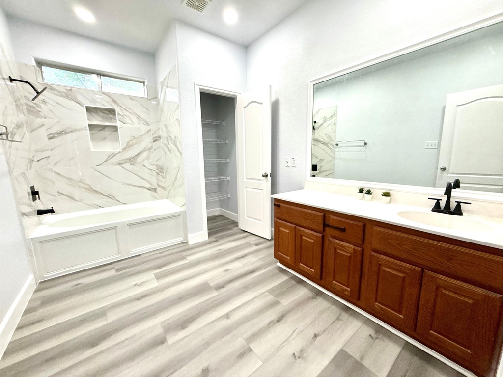 1713 Bowerton Dr - Photo 5