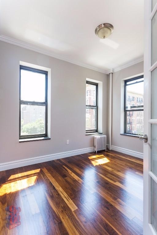 1590 Lexington Avenue - Photo 3
