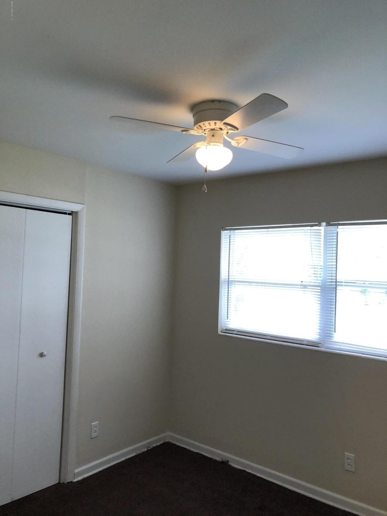 7318 Strato Road - Photo 10