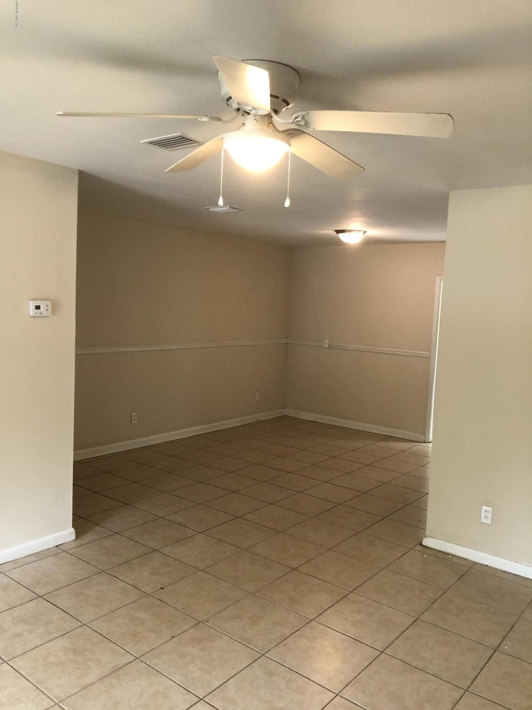 7318 Strato Road - Photo 2