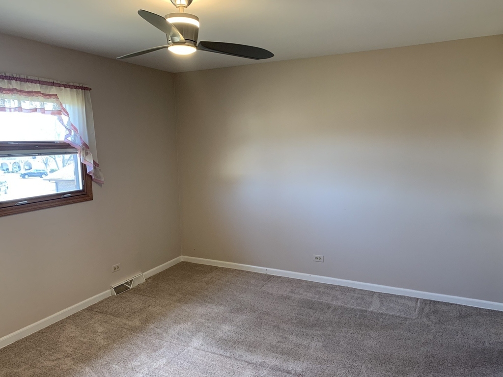 7609 Hayenga Lane - Photo 12