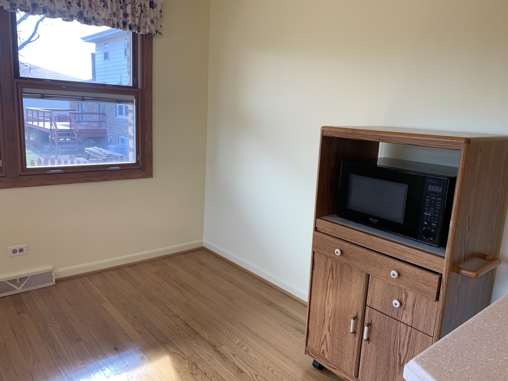 7609 Hayenga Lane - Photo 8