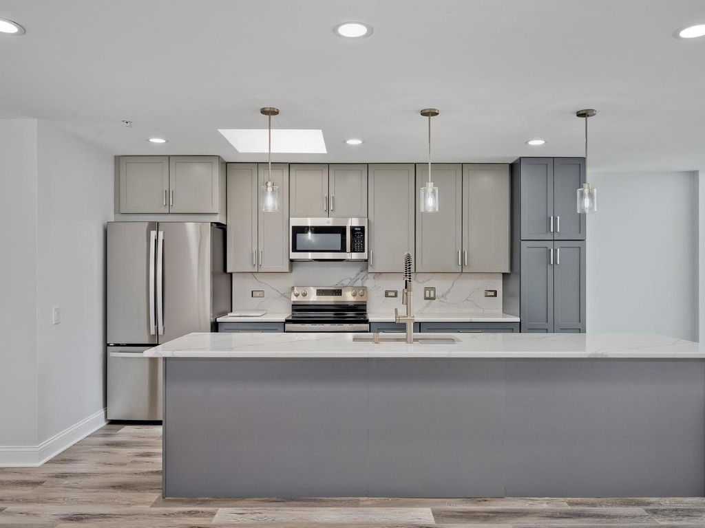 1800 Dewes Street - Photo 8