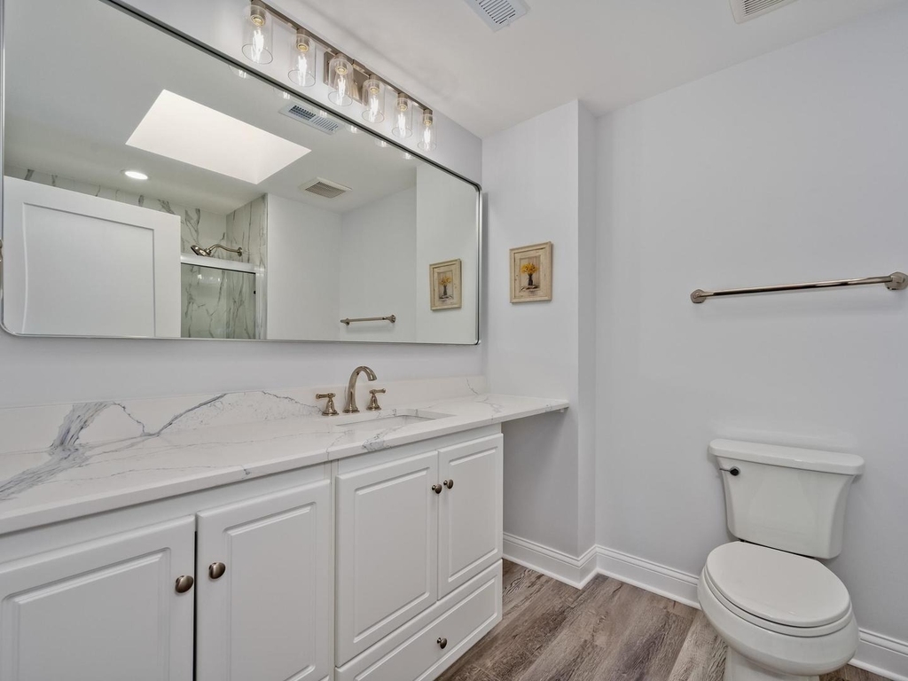 1800 Dewes Street - Photo 14