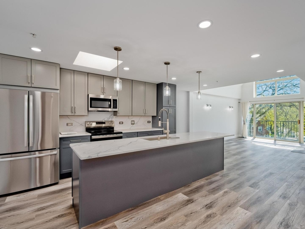 1800 Dewes Street - Photo 9