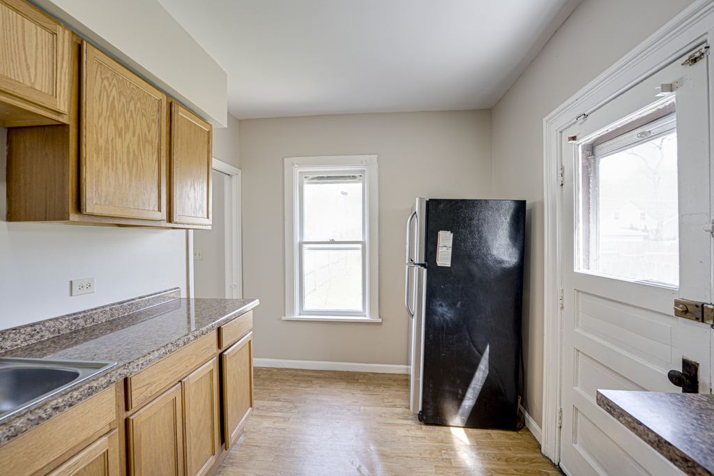 371 Cedar Street - Photo 11