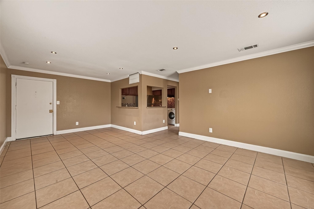 2201 Fountain View Drive - Photo 4
