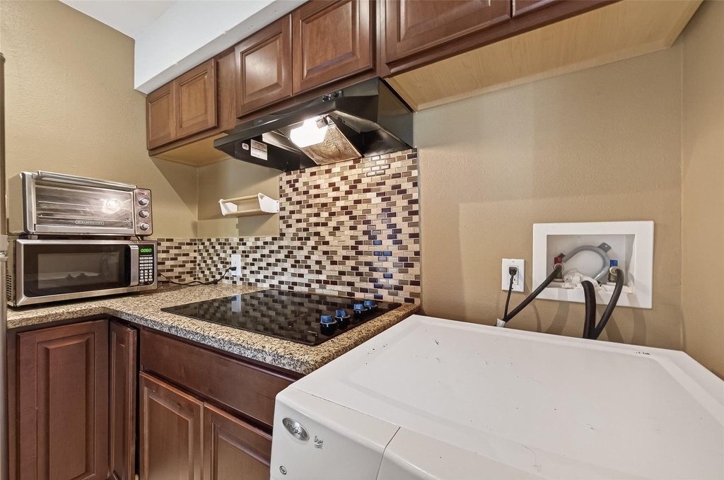 2201 Fountain View Drive - Photo 10