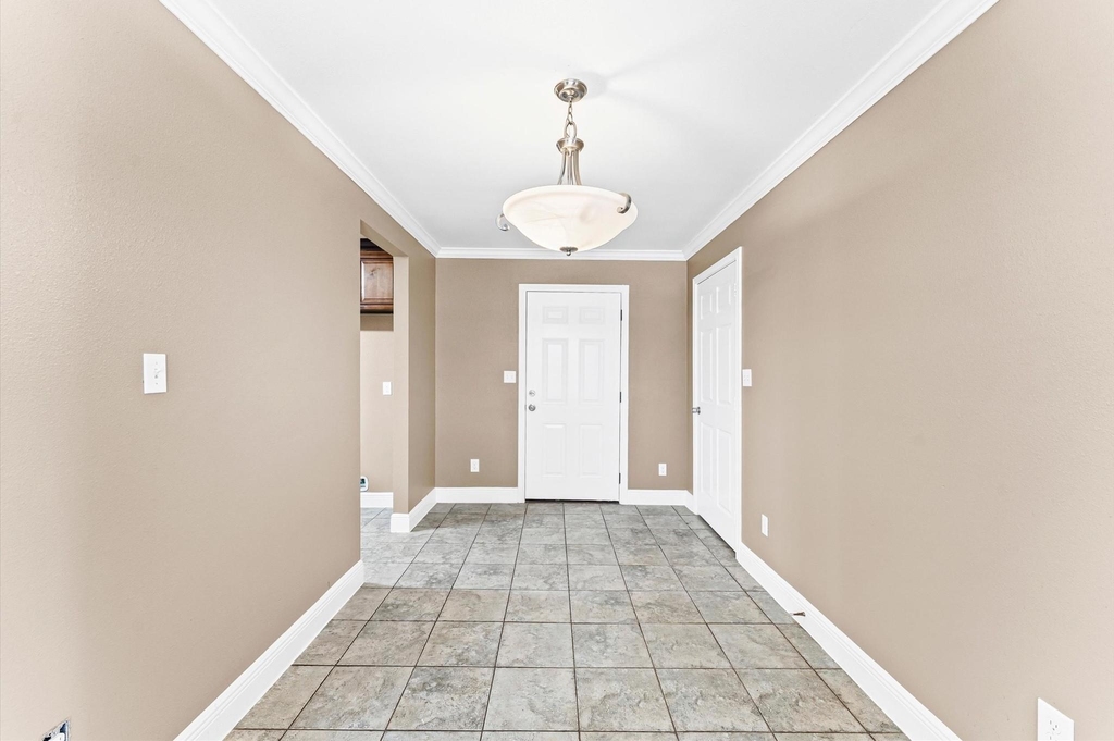 5646 Belmark Street - Photo 7