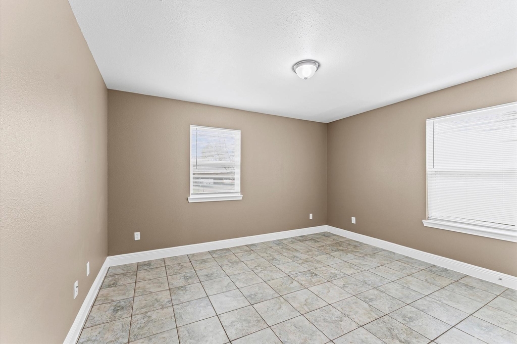 5646 Belmark Street - Photo 14