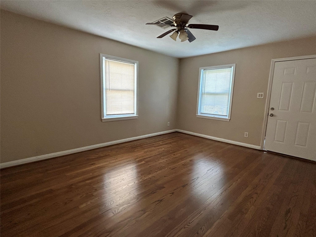 8069 Juliabora Street - Photo 10