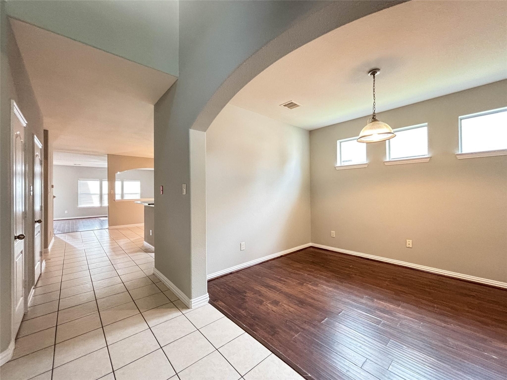 1323 Maple Ace Drive - Photo 2