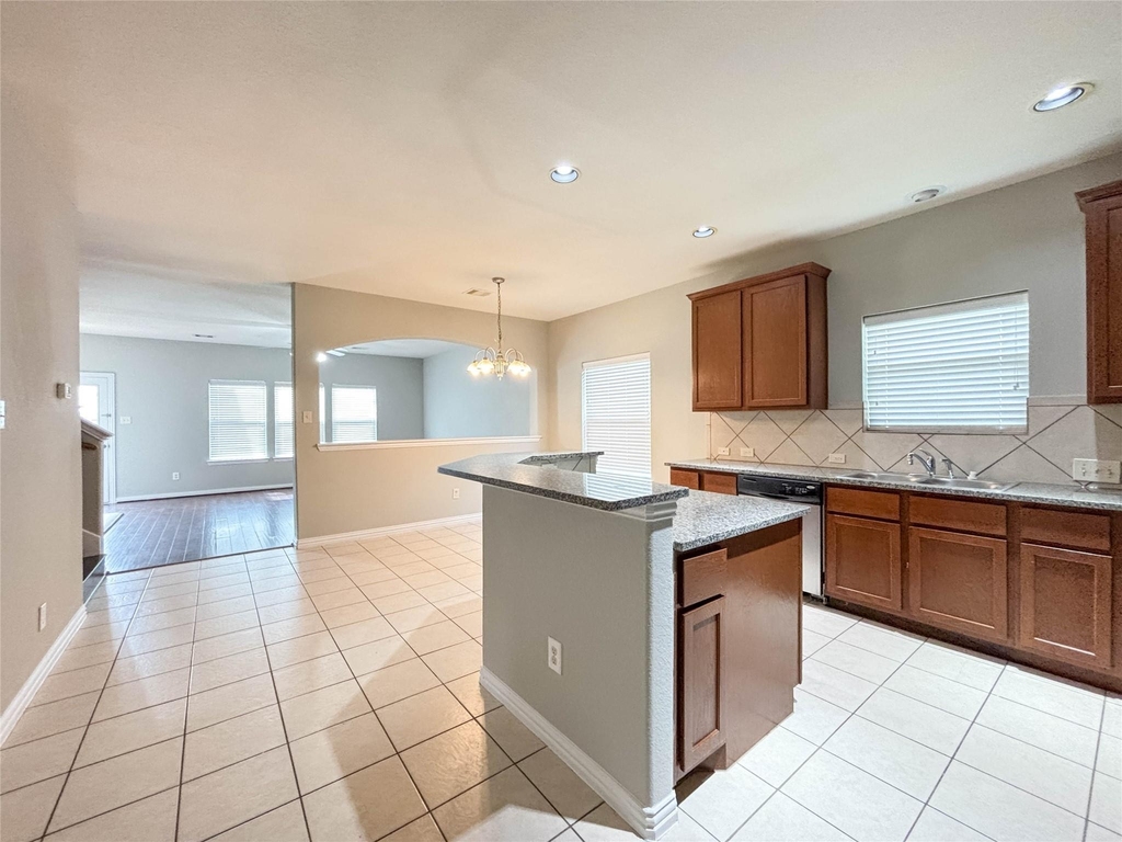 1323 Maple Ace Drive - Photo 5