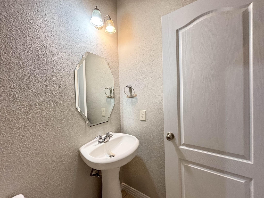 1323 Maple Ace Drive - Photo 7