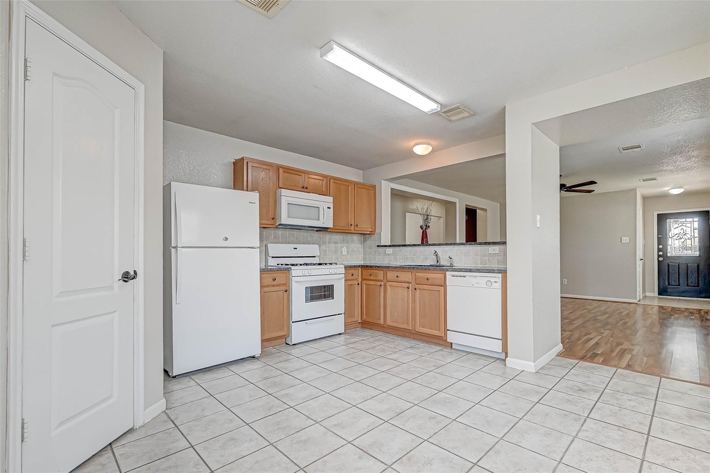 22138 Orchard Dale Drive - Photo 8
