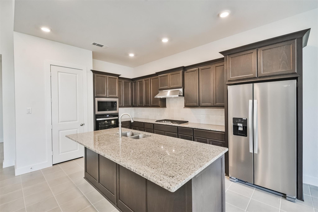7216 Stillmeadow Grove Drive - Photo 8