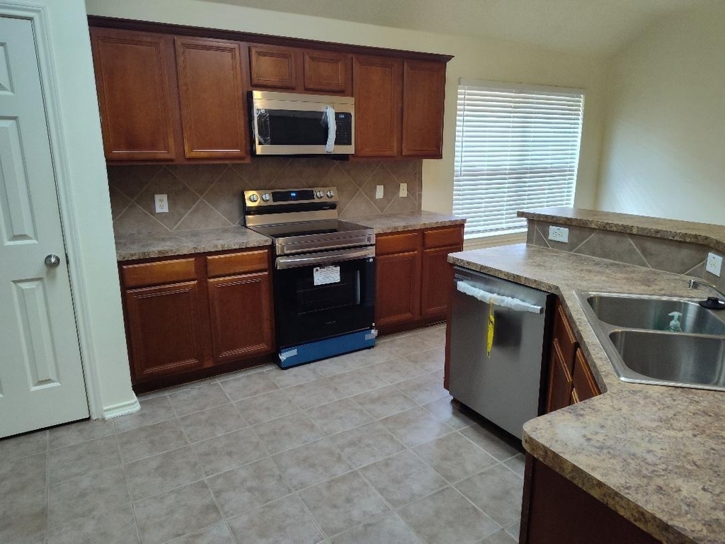 6327 Bonnie Chase Lane - Photo 12