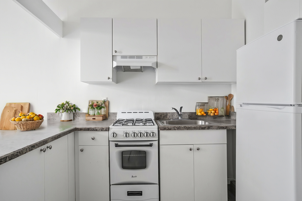 33 Gold Street - Photo 3