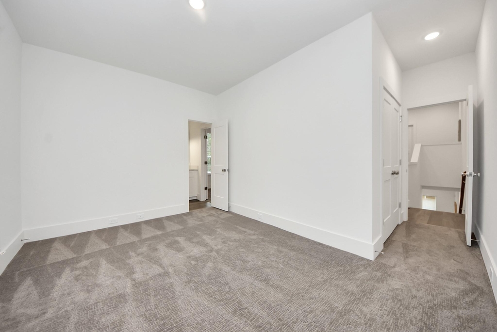 7504 Carver Road - Photo 40