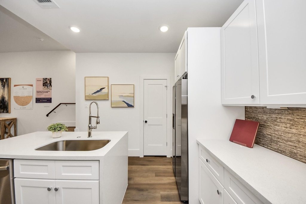 7504 Carver Road - Photo 16