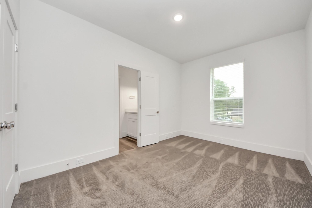 7504 Carver Road - Photo 33