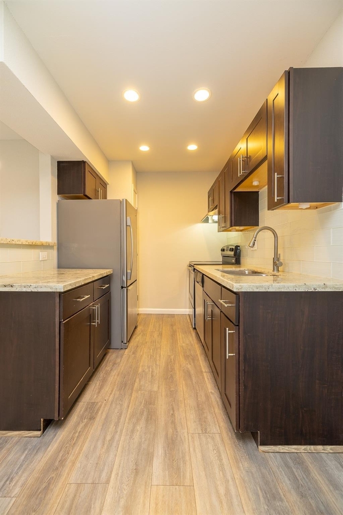 2750 Holly Hall Street - Photo 6