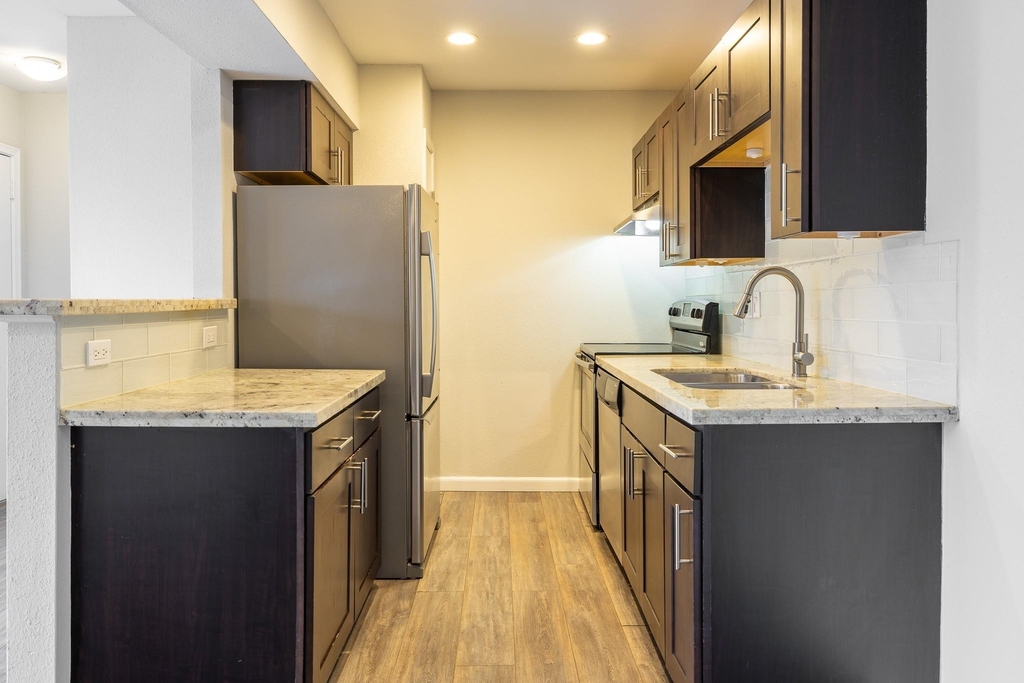 2750 Holly Hall Street - Photo 3