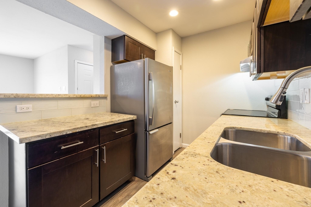 2750 Holly Hall Street - Photo 5