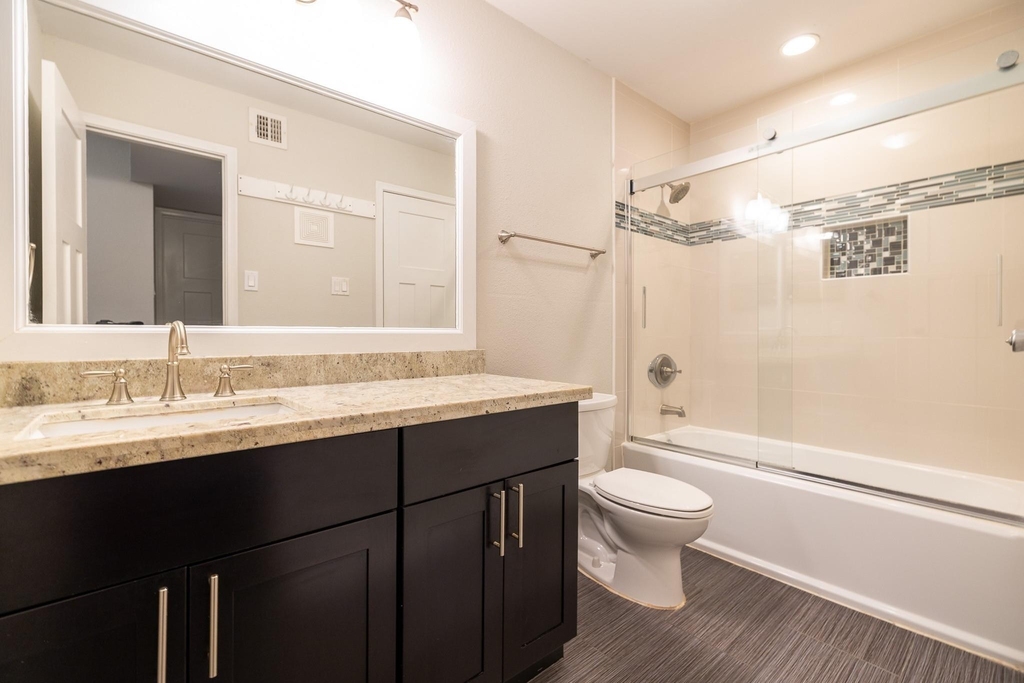 2750 Holly Hall Street - Photo 19