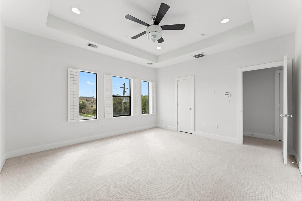 2909 Gillespie Street - Photo 28