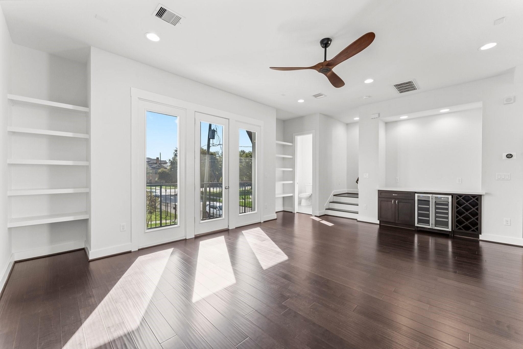 2909 Gillespie Street - Photo 16