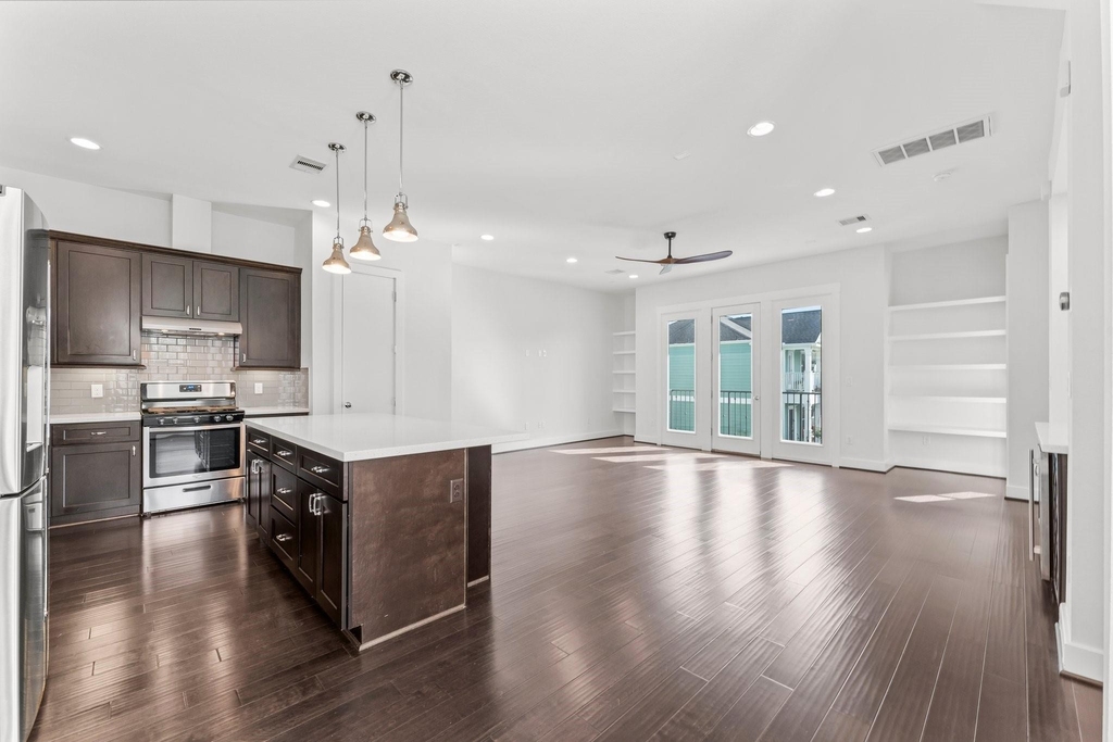 2909 Gillespie Street - Photo 13