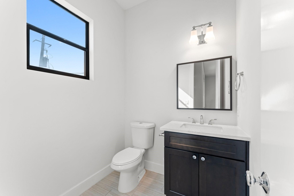 2909 Gillespie Street - Photo 20