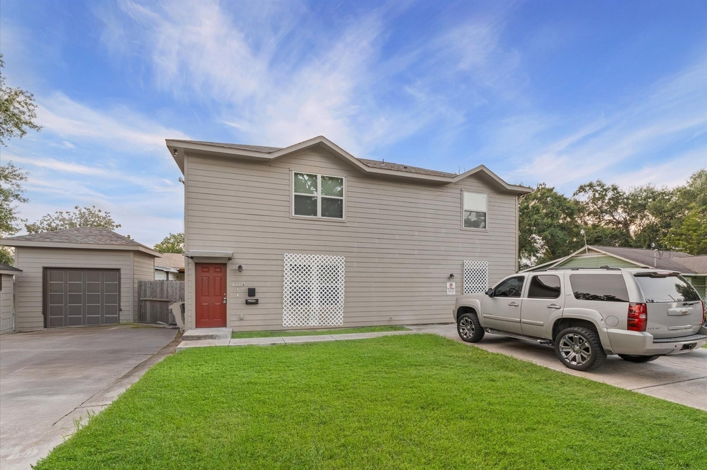 8221 Brockton Street - Photo 0