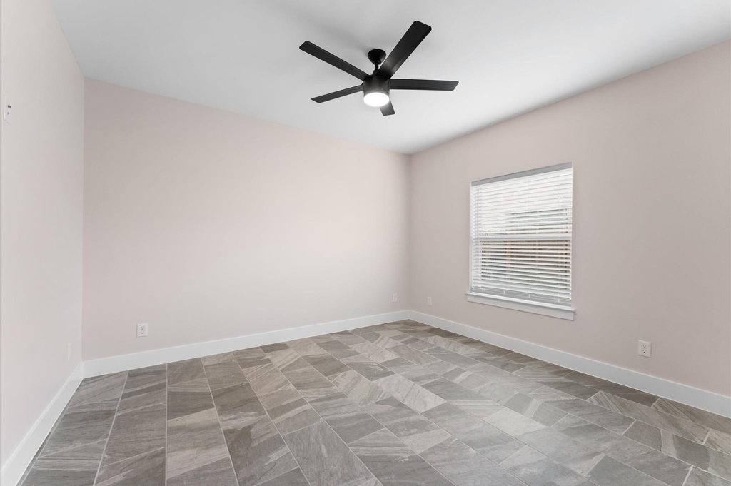 1908 Dismuke Street - Photo 8