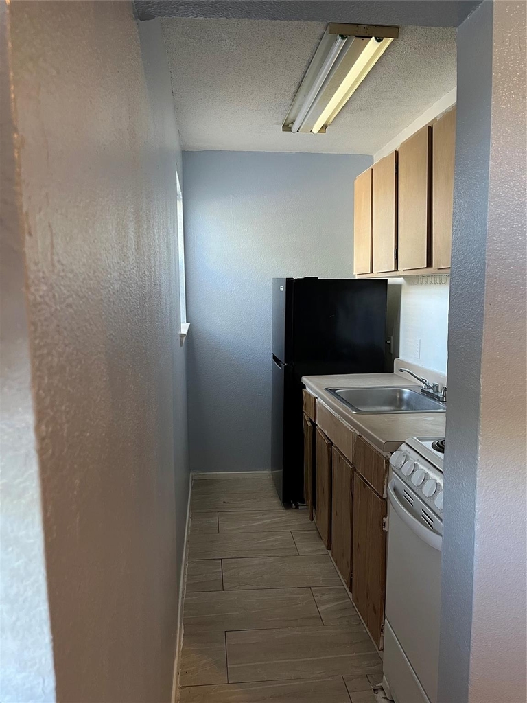 3118 San Jacinto Street - Photo 2