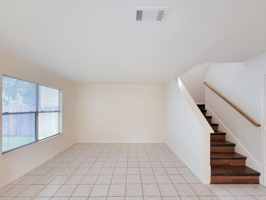 11810 Rolling Stream Drive - Photo 8