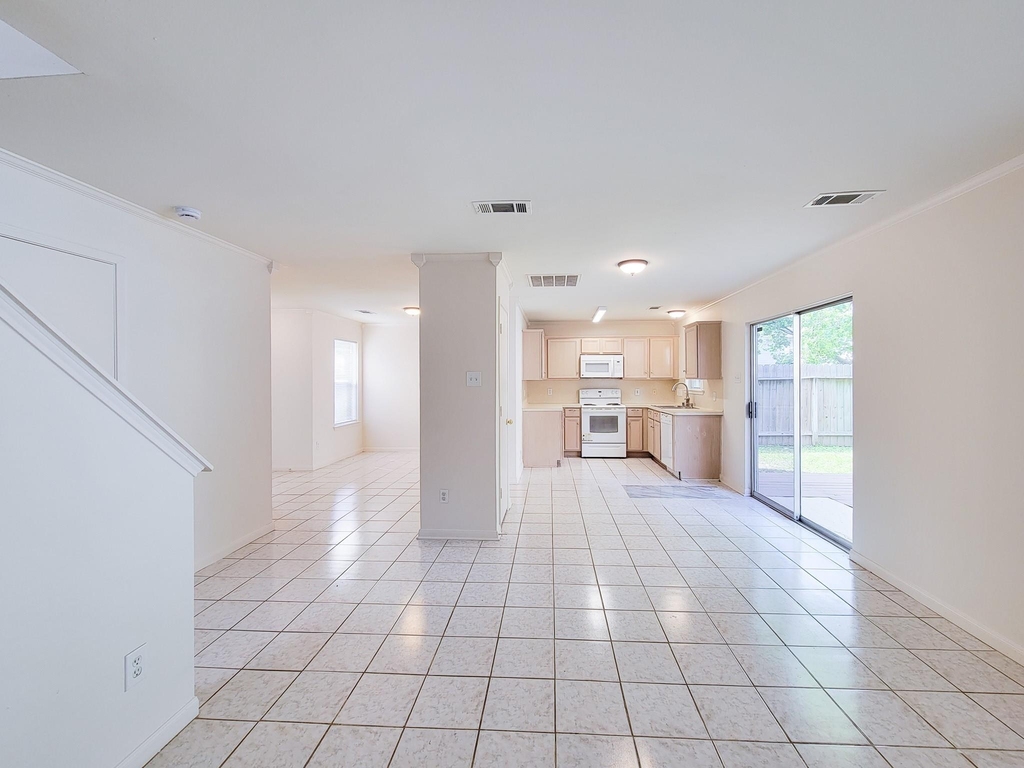 11810 Rolling Stream Drive - Photo 11