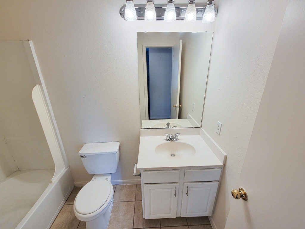 11810 Rolling Stream Drive - Photo 32