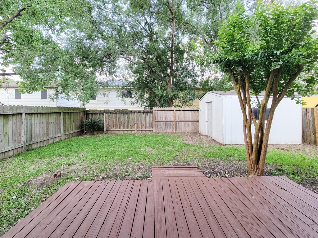 11810 Rolling Stream Drive - Photo 34