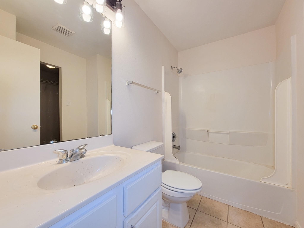 11810 Rolling Stream Drive - Photo 22