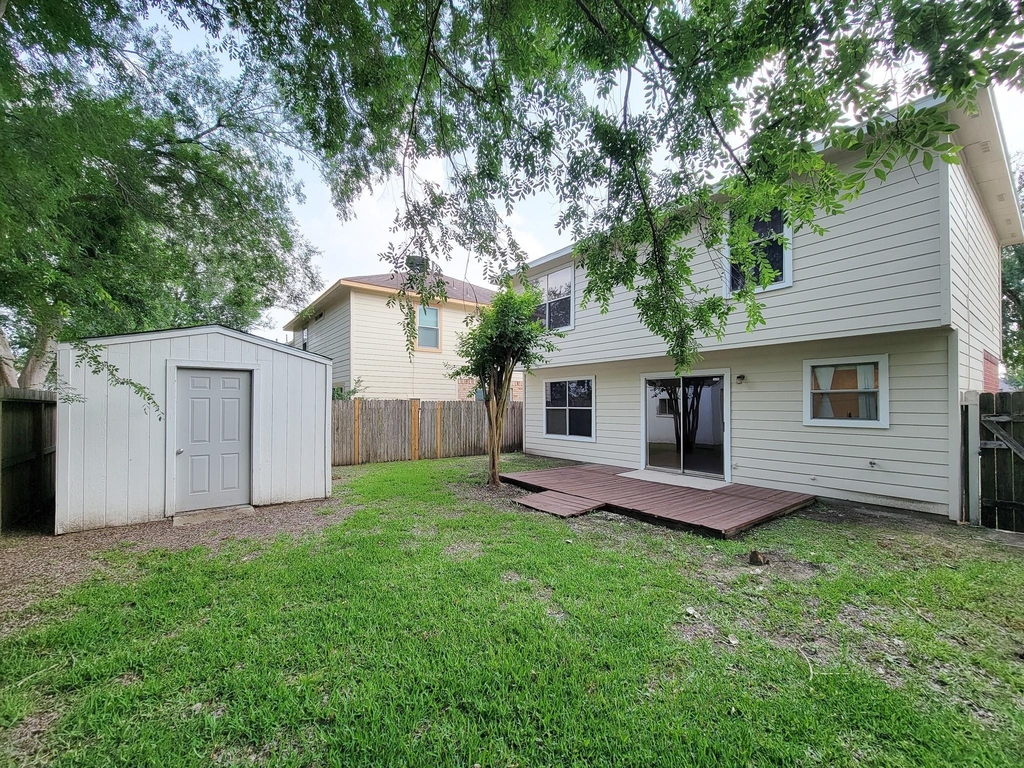 11810 Rolling Stream Drive - Photo 37