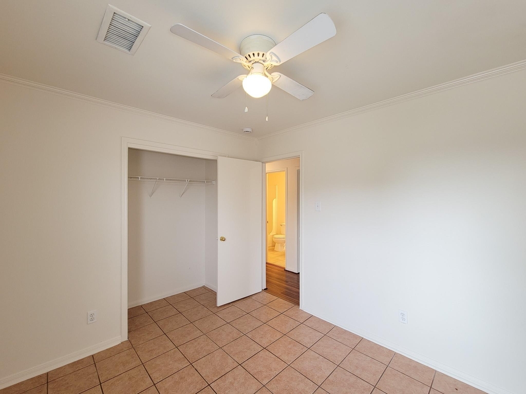 11810 Rolling Stream Drive - Photo 26
