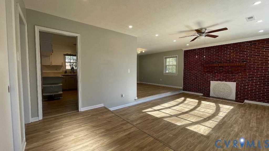 1612 Delma Drive - Photo 2