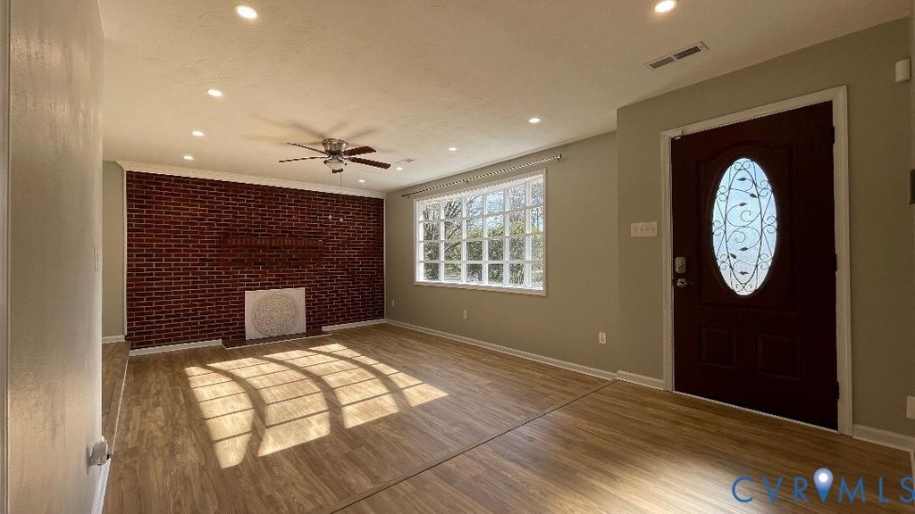 1612 Delma Drive - Photo 3