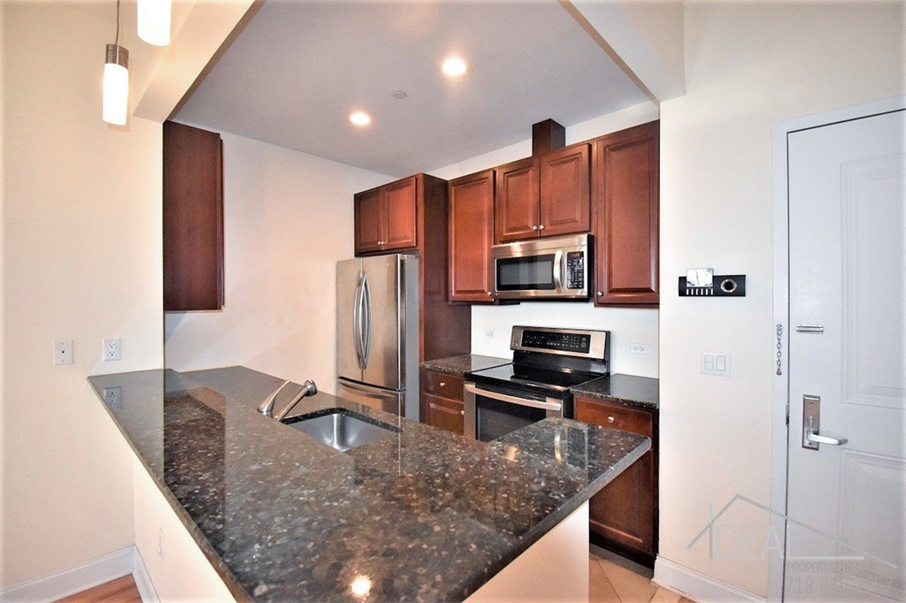 101 Clinton Street - Photo 7